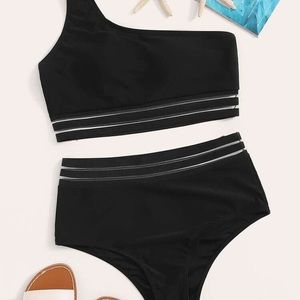 🎉5 for $25 sale🎉 Black sporty one shoulder suit